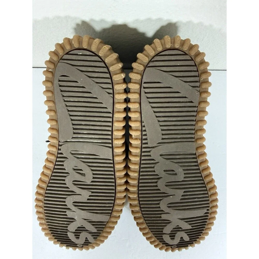 Clarks brand new